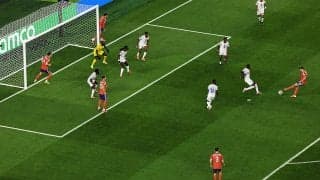 スタジアム大歓声！28年ぶりの勝利に導く“歴史的一撃”！ スコットランド代表MF、こぼれ球に超反応→“左足ボレー弾”炸裂
