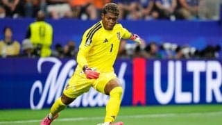 浦和時代に指導……柏のロドリゲス監督が振り返る“18歳の鈴木彩艶”　オランダ戦の好セーブ連発で注目度急上昇、スペイン紙が特集【北中米W杯】