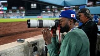 親日家のディアンドレ・ジョーダンが大谷翔平を激写…日の丸＆カタカナキャップで“カメラマン”に挑戦