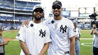 今季の王者ニックスのブランソンとハートがMLBヤンキースのホームで始球式に登場