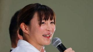 「めちゃめちゃ可愛すぎる！」柔道女子金メダリストが笑顔で…「激カワ最強サポーターっす」「守護神降臨」