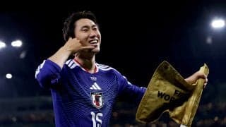 久保建英や遠藤航ではなく…鎌田大地の“電話ポーズ”は誰宛て？SNSが混乱→本人が真相説明「怪我の多い同僚が…」【W杯】
