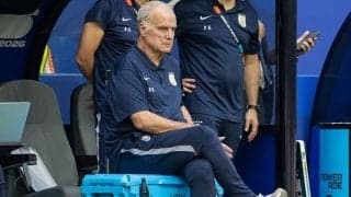 「何もプラスにならない」ウルグアイを率いる鬼才ビエルサの憂い　“広告目当て”の飲水タイムに苦言「サッカーから多くのものを奪う」【W杯】