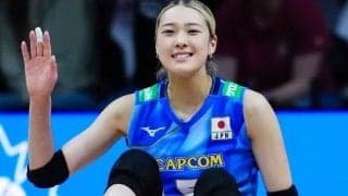 「モデルさんのようで美し過ぎます」24歳バレー女子が同い年と“密着”…「別人級にお二人とも可愛い」