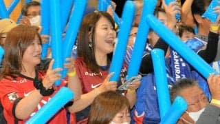 サッカーW杯決勝T進出、前田選手ゆかりの水戸市内のPV会場に歓声
