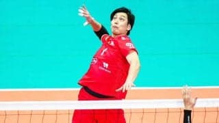 【男子バレー】越川優「３年以上ぶり」のコートで弱音連発　浮かんだ言葉は「なんでユニフォームを着ているんだ？」