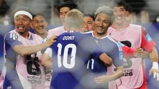 【W杯】現地カメラマンが捉えたスウェーデン戦！堂安律の献身、前田大然の歓喜、中村敬斗の苦悩、長友佑都の雄姿…激闘を経て王国ブラジル撃破へ！