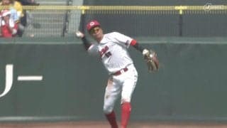 カープOBも脱帽「前に飛ぶ上手さ、勇気が抜群」 魅せた“超絶美技”…広島29歳外野手にファン「現状カープの外野守備No.１」
