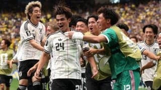 「見事だ」日本が衝撃の1-0！　佐野海舟の一撃で先行する展開に世界も愕然　元ブラジル代表らが呆然「ブラジルはイライラし始めている」【W杯】
