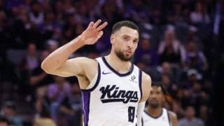 キングスのトップスコアラー、ザック・ラビーンがオプション行使でチーム残留
