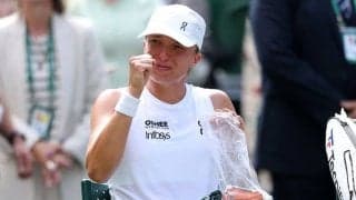 シフィオンテクが薄氷の初戦突破で涙。前年覇者としての重圧とサーブの乱れを克服した「冷静さ」[ウィンブルドン]