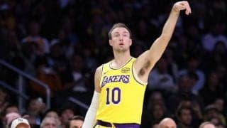 昨季3P成功率でリーグトップに立ったルーク・ケナードが2年約21億円でサンズ入りに合意