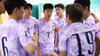「なぜお前が言うんだ！」韓国激震　ホン・ミョンボ監督が主将ソン・フンミンをロッカールームで叱責した“内紛騒動”　政府介入の大騒動に終わりは見えず【W杯】