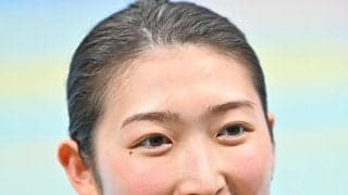 池江璃花子26歳誕生日、ノースリーブ姿で花束抱えた近影に「女優さんみたい」大人の美貌が話題