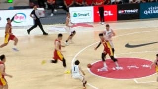 中国選手が大混乱！日本代表PGの“神パス”が脚光「味方同士でぶつかってるやん」「ここしかないコース」【バスケW杯予選】