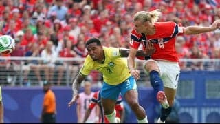 「これは止められんって」怪物ハーランドの“理不尽ヘッド”にブラジル代表DF撃沈！「急に現れてズドン」圧巻の動き出しから超高打点ヘディング弾