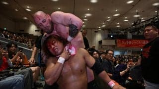 【新日本】海野翔太下し王座に返り咲いたゲイブ・キッドが棚橋弘至社長につば、張り手の傍若無人