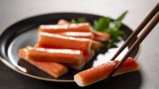 カニカマのたんぱく質はどのくらい？栄養士が解説する栄養成分と賢い取り入れ方