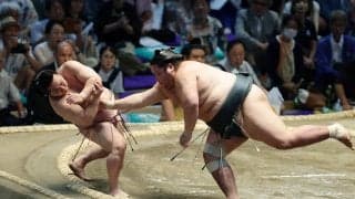 炎鵬が３敗目「全部が中途半端」行司軍配差し違えで黒星　前日痛めた左腕は「大丈夫」