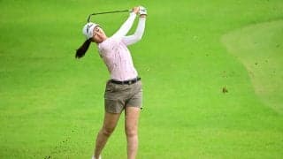 神谷そらが首位キープ 横峯さくら3打差4位、勝みなみ37位で週末へ