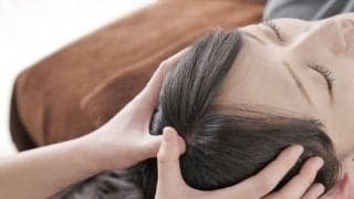 「頭皮のむくみ」が睡眠の不調につながることも