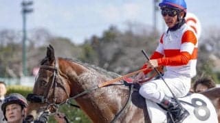 セレクト2.6億円のダノンアクション ガラリ一変で初勝利なるか
