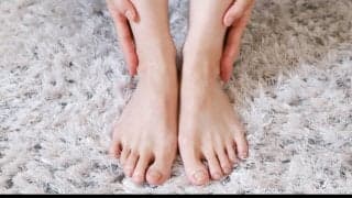 足の甲のむくみを即効で解消したい！今すぐできるストレッチ＆セルフケア