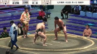 「画ヂカラつよすぎ」大相撲、感動の場面で“ただならぬ”存在感を放つ力士の姿 親方との“奇跡的な2ショット”に「見守る親父と妖精」「存在感ハンパない」