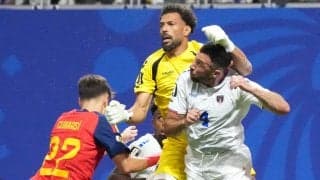 ｢凄い3ショット！｣｢イギータとカンポスとヴォジーニャ！｣W杯の伝説的GK＆フォロワー600倍の新スターGKの陽気な交流＆写真撮影シーンが話題！｢懐かしい！｣
