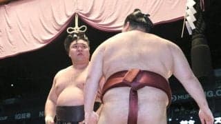 綱とりの大関霧島が７勝目　大関復帰狙う安青錦も１敗キープも左足負傷か　１敗首位は４人　横綱大の里が復調気配の４連勝
