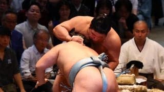 伯乃富士、左足テーピングも「出る以上は大丈夫。勝負なんで」変化で琴勝峰を突き落とし６勝目