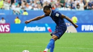 フランス代表オリセがペレ超え「歴史的偉業」を達成…地元紙絶賛　1966年の統計開始以降で初