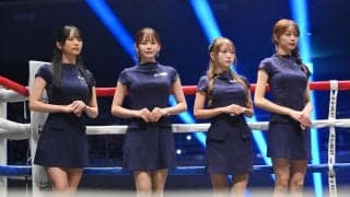 【ボクシング】ラウンドガール８人、ネイビーのワンピで魅了　一般人→K1ガールズの千鶴梨瑚ら