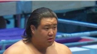 24歳逸材力士「すげー体だ」「筋肉すげえ」「惚れた」鍛え抜かれた“規格外”の分厚い上半身、オールバックの抜群雰囲気に驚きの声