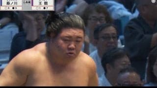 「バケモンだ」小兵力士が巨漢を“何度も吊り上げる”姿に「ありえん」「そして投げたよ」ファン衝撃 元小結・松鳳山「一番お金が取れる大相撲」大絶賛
