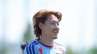 日本代表DF瀬古歩夢、3000万円超スーパーカーとの写真公開　柿谷曜一朗「乗せてください」