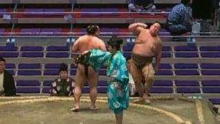 対戦力士に“異変”が発生 「最後の最後まで心配そうに…」46歳ベテラン力士、“度重なる”振る舞いが話題「ファンになった」称賛の声相次ぐ