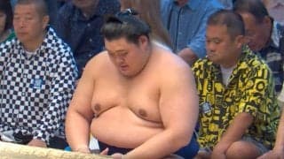 大の里がまたも惨敗 「悪い癖が出ました」実況＆解説が口を揃えて…“横綱らしからぬ動き”に館内も悲鳴