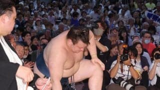 関脇安青錦が２敗目　大関霧島は横綱大の里を初めて撃破　１０勝で尊富士、獅司と４人が並ぶ