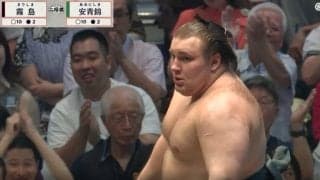 安青錦の“咄嗟の判断”を天鎧鵬が称賛 「ここで抜くんですね」大関・霧島が転ぶとは…勝負を分けた瞬間に驚き
