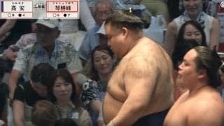 「どうして」3敗・高安がまさか…相手に背を向け土俵割る 「勝ててたのに」痛い1敗をファンも惜しむ