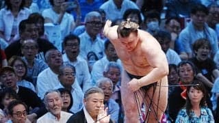 霧島の今場所後の横綱昇進は絶望的に…浅香山審判部長「厳しい」九重審判副部長「大きな１敗」