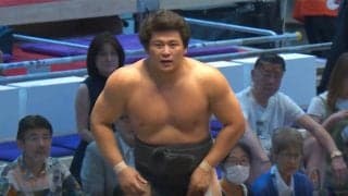 「俳優だろこれ」背筋力265kgの男前力士、イメチェンした“ざんばら姿”に「かっこよ」「似合ってるね」館内からは黄色い声援も