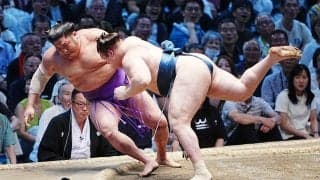 安青錦「自分の相撲ではなかった。勝てて良かった」左足痛み耐え…尊富士破り３度目Vへ２敗守る