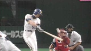 どこまで飛ぶ…！？ 最強打者・イチロー、美しい神スイング→衝撃の“バックスクリーン弾”！ ルーキー上原浩治に“格の違い”を見せる一撃【オールスター名場面】