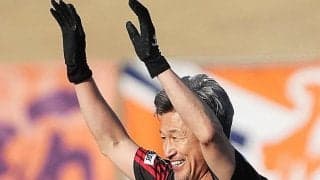 ｢メッシ級ポジショニング｣｢嗅覚は衰えない｣59歳カズの歴史的ゴール、対戦チームの“漢気”に称賛の嵐｢相手ゴールなのに｣｢感謝しかない｣