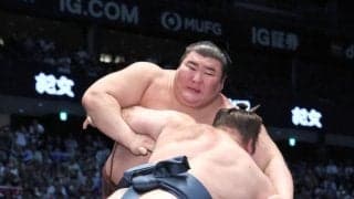 大相撲　熱海富士がぼう然　届きかけていた初優勝逃す　あと一歩でまた安青錦に苦杯　今年の初場所でも首投げで散る