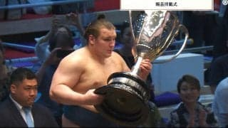 「変色しとる」死闘を終えた安青錦…約9分後の体に“異変” 痛々しい背中の勝負の跡に「しっかり休んで」「痛みに耐えてよく頑張った」労いの声続々