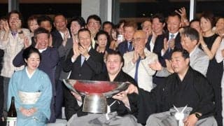 安青錦　史上初の１場所で大関復帰＆Ｖ　足の痛み押してともえ戦で熱海富士＆霧島に気迫連勝「自分は１回上がって終わる人間じゃない」