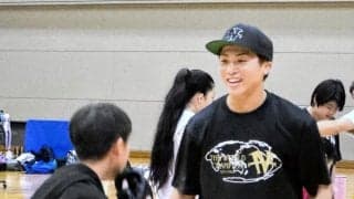 井上尚弥「軽いノリで」同郷小学生相手にミット持つ神対応「いい思い出になるかなと」予定外の飛び入り参加で３０分間行列途切れず大盛況